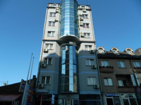 Отель Garni Hotel Rile Men  Ниш